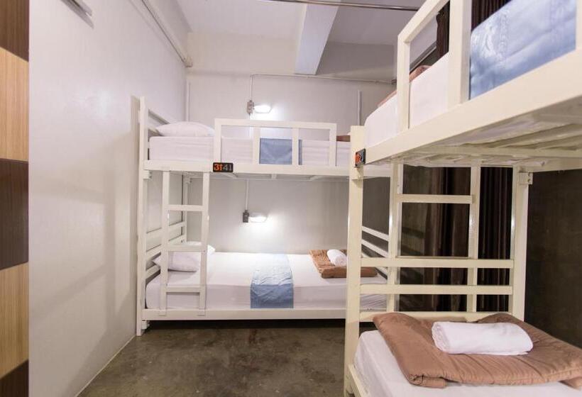 Отель Zz Hostel Chiang Mai