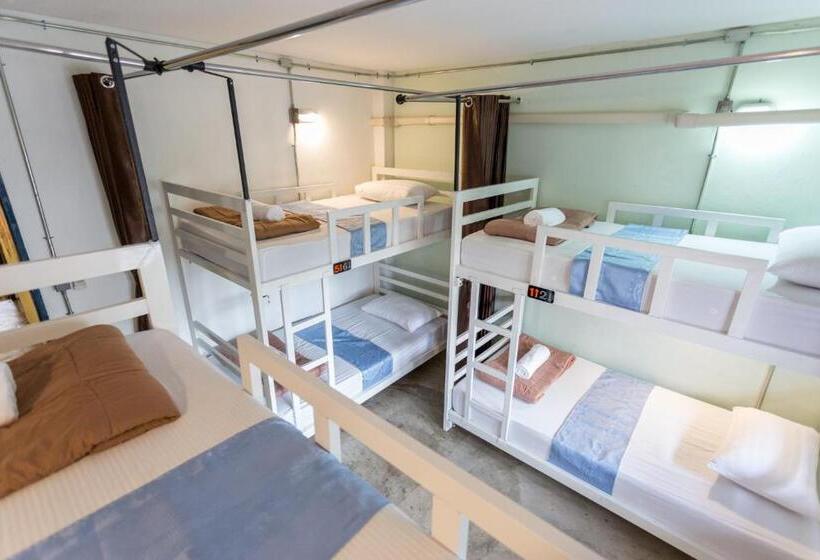 Отель Zz Hostel Chiang Mai