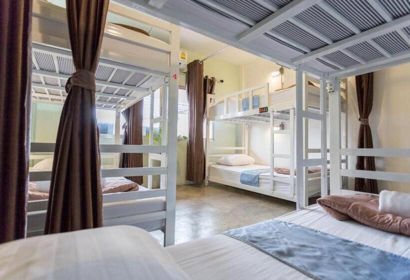 Отель Zz Hostel Chiang Mai