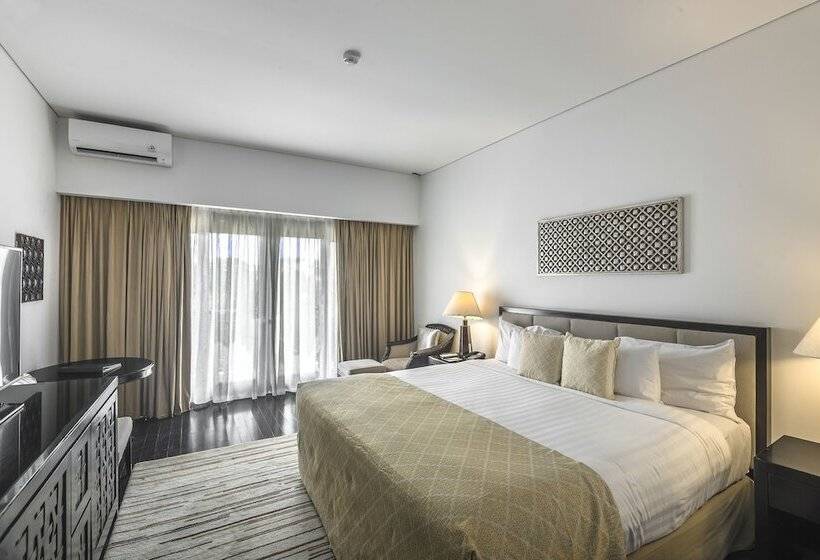 בית מלון כפרי Lido Lake Resort By Mnc