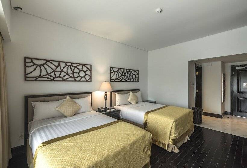 בית מלון כפרי Lido Lake Resort By Mnc