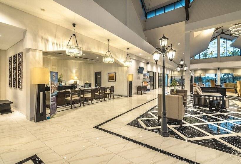 בית מלון כפרי Lido Lake Resort By Mnc