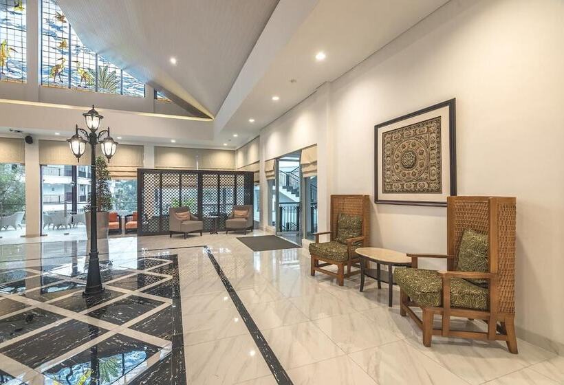 בית מלון כפרי Lido Lake Resort By Mnc