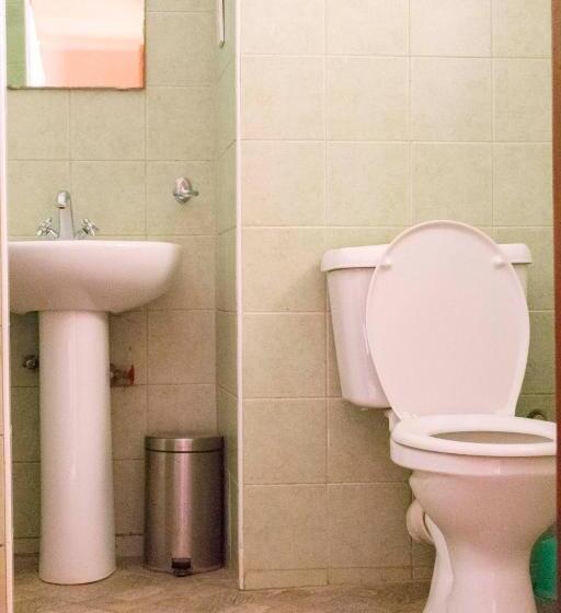 هتل Mountains Of The Moon