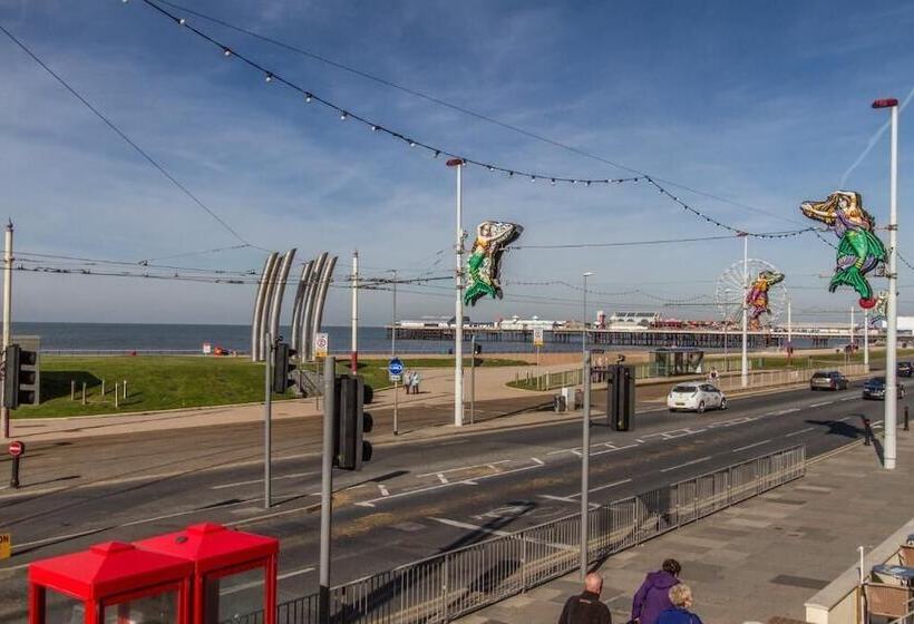 Отель New Promenade