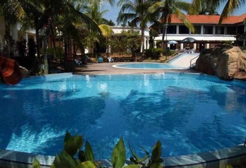 هتل Nilai Springs Resort