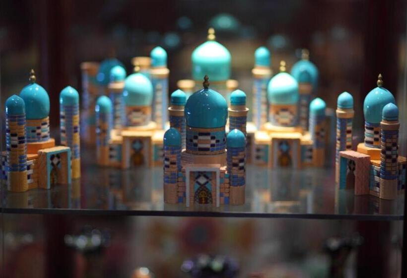 فندق Orient Star