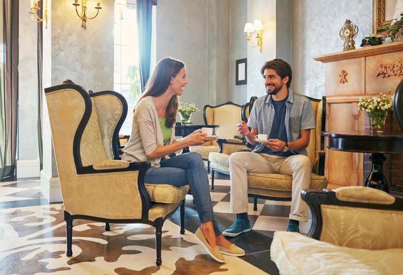 ホテル Mansion de Lucy  Includes Portaventura Park & Ferrari Land Tickets