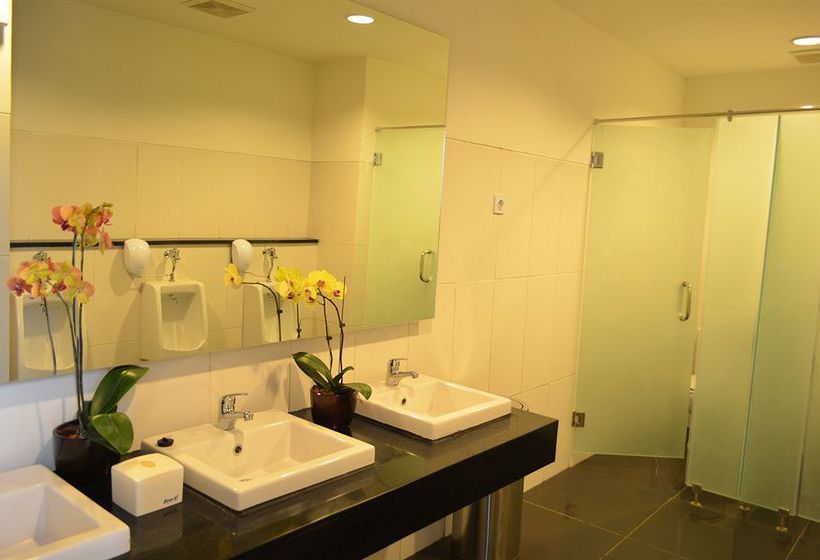 Отель Puspamaya