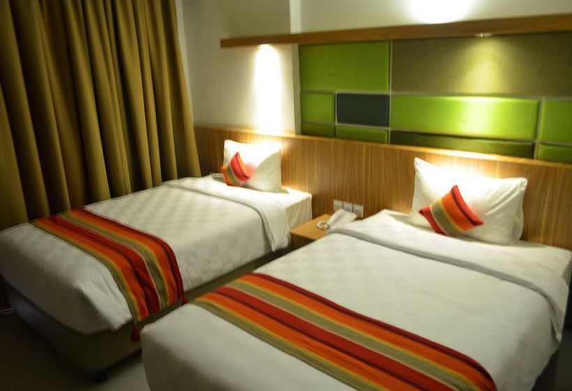 Отель Puspamaya