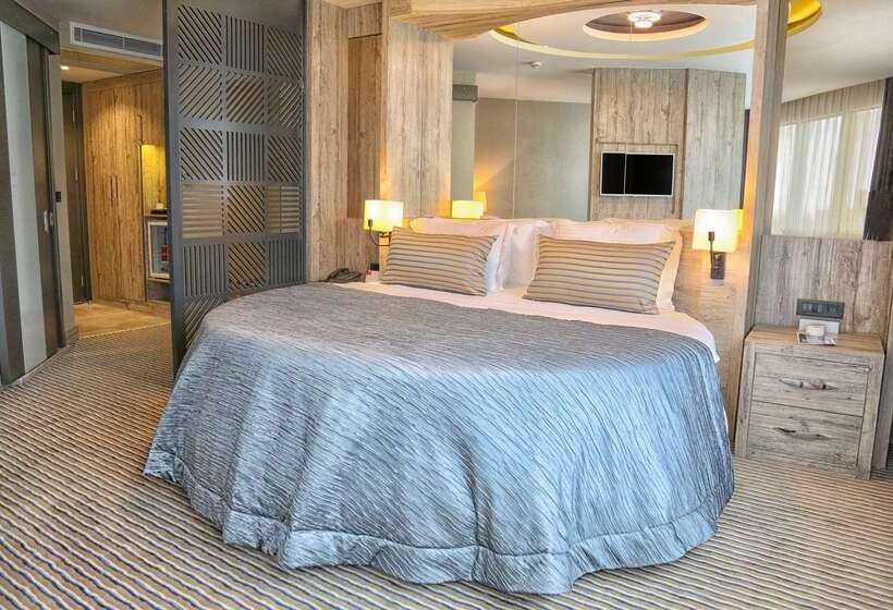 酒店 Ramada By Wyndham Mersin