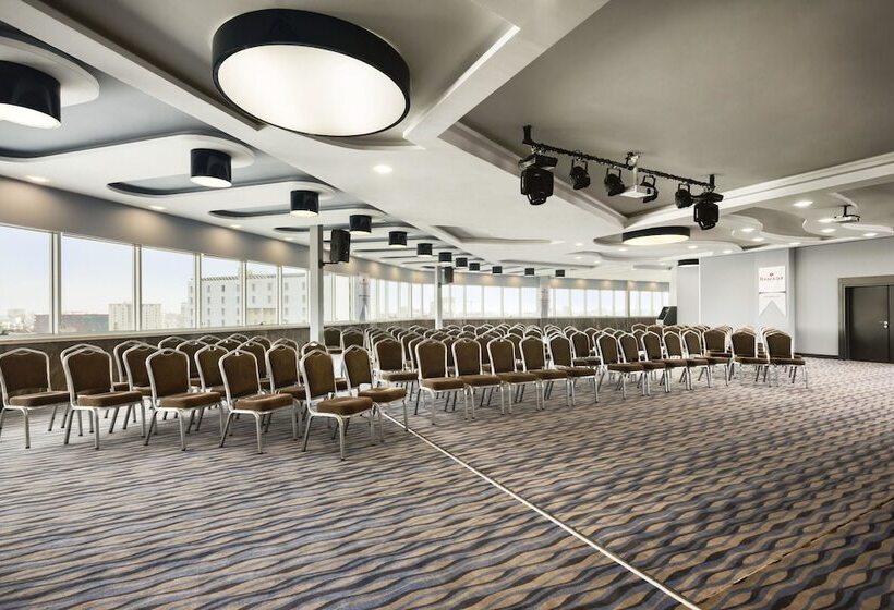 هتل Ramada By Wyndham Mersin