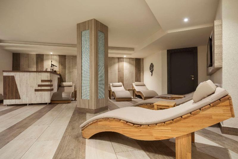 هتل Ramada By Wyndham Mersin