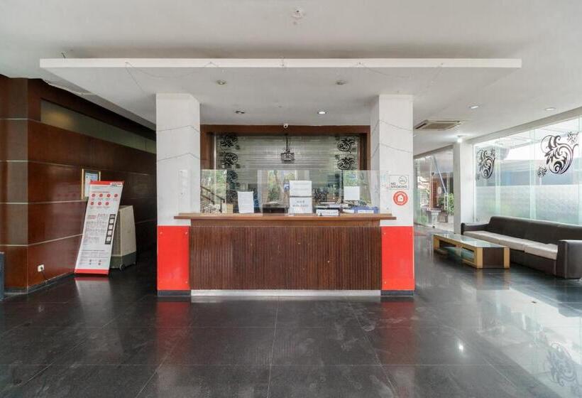 Отель Reddoorz @ Cikarang 2