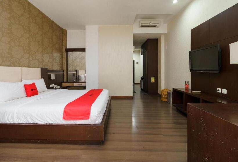 Отель Reddoorz @ Cikarang 2