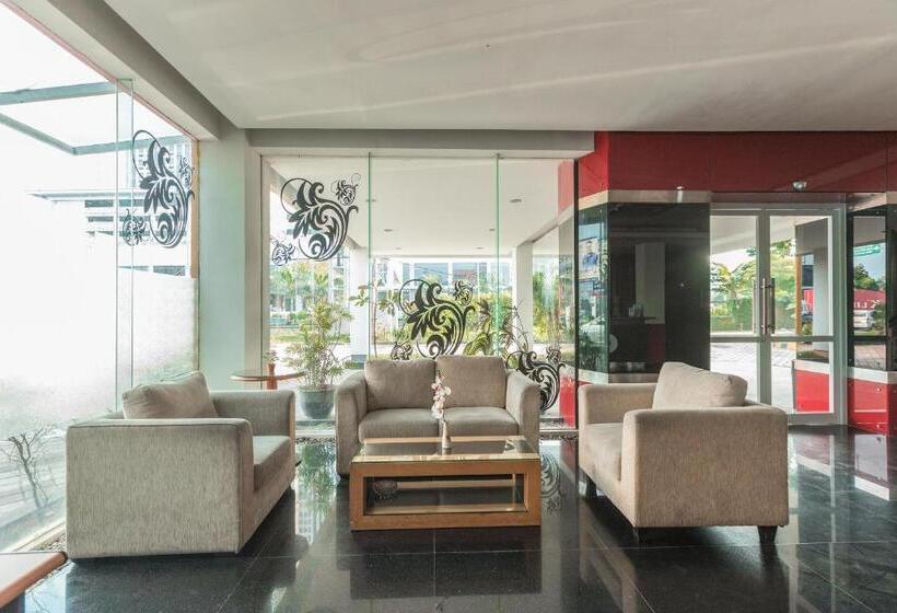 Отель Reddoorz @ Cikarang 2