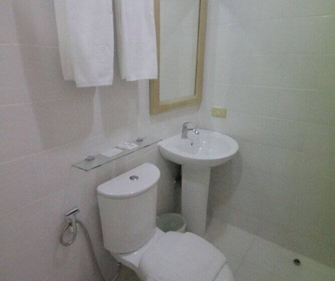 هتل Roxas President S Inn