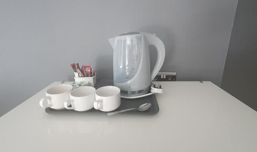 בית מלון כפרי South Beach Kings Promenade