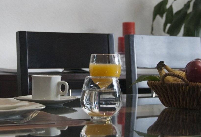 ホテル Suites Berna 12