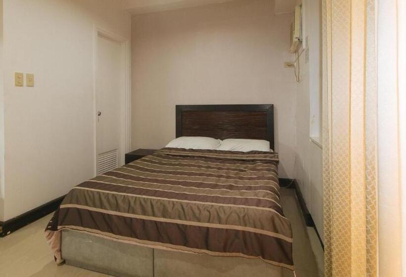 בית מלון כפרי Sunette Tower Makati