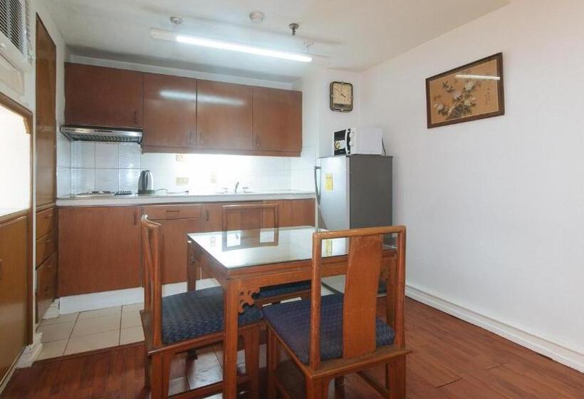 בית מלון כפרי Sunette Tower Makati