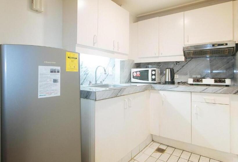 בית מלון כפרי Sunette Tower Makati