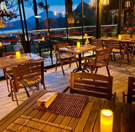 Отель Symbola Oludeniz Beach