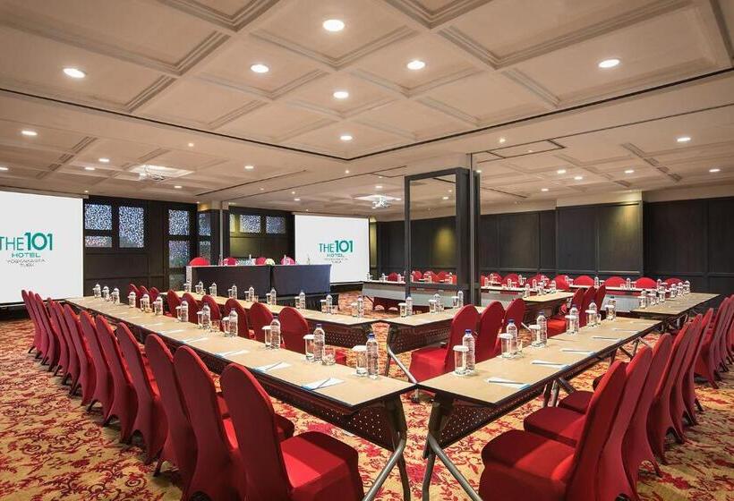 호텔 The 1o1 Yogyakarta Tugu