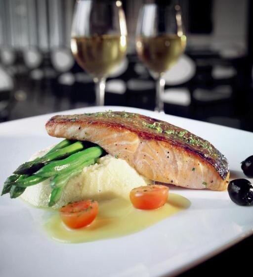 هتل The Grove Suites By Grand Aston