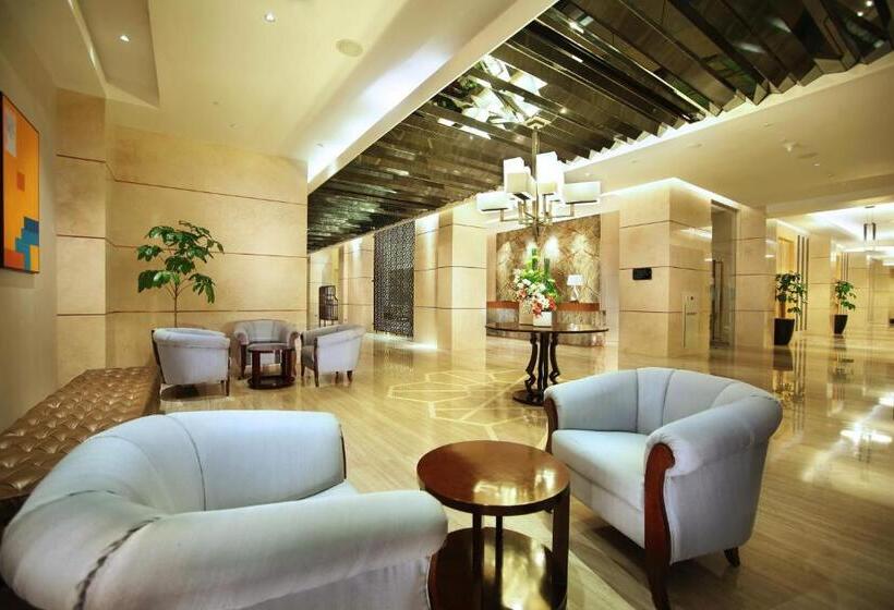 호텔 The Grove Suites By Grand Aston