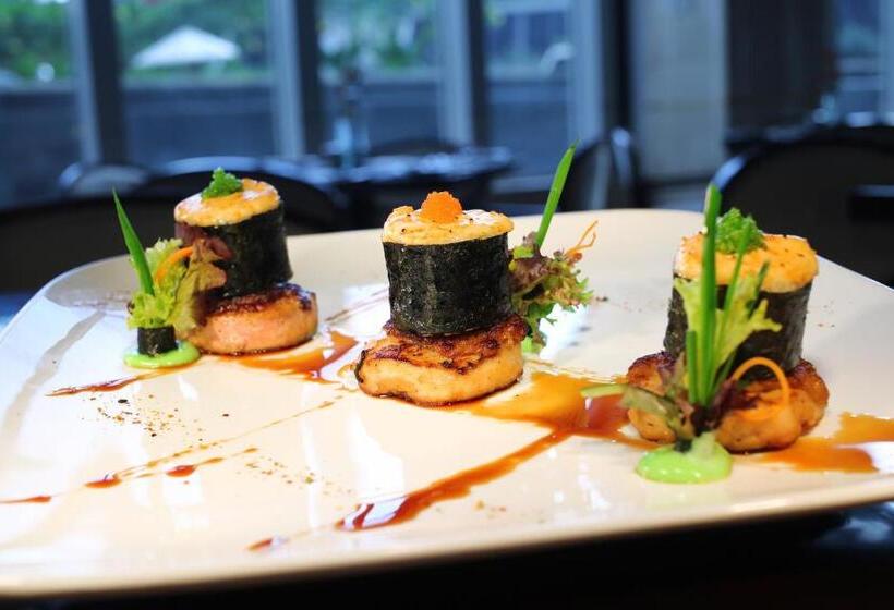 호텔 The Grove Suites By Grand Aston