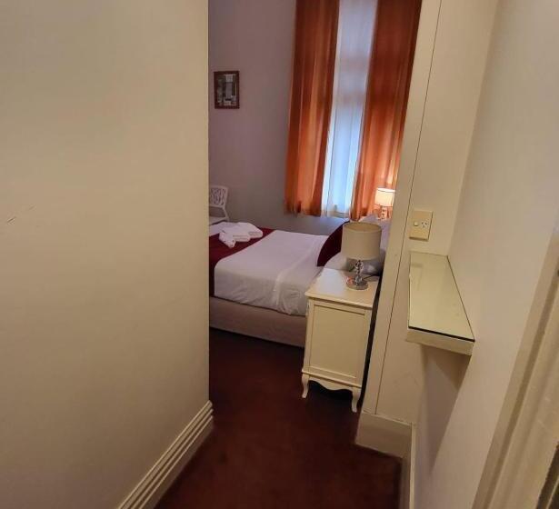 ホテル The Shakespeare