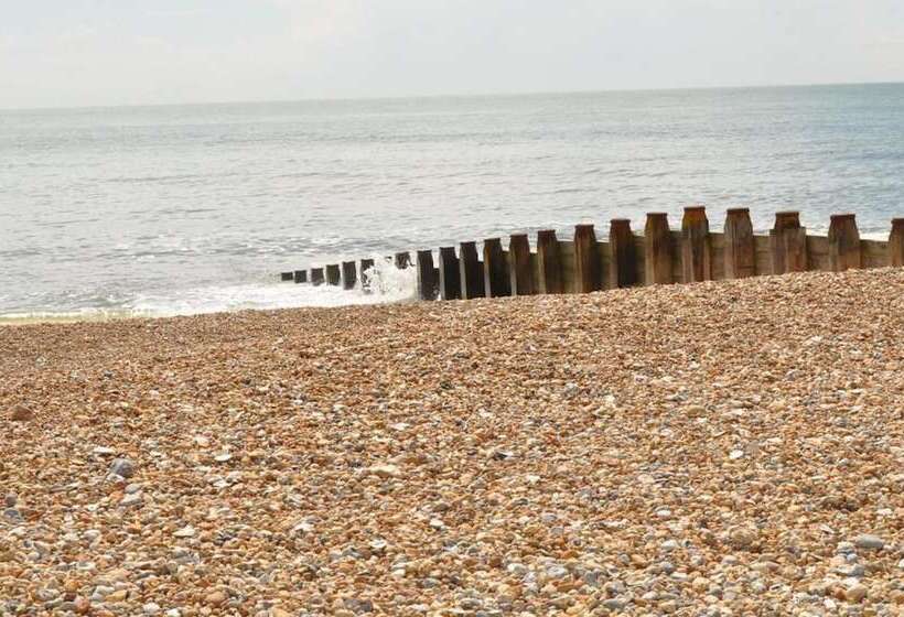 ホテル The Strand