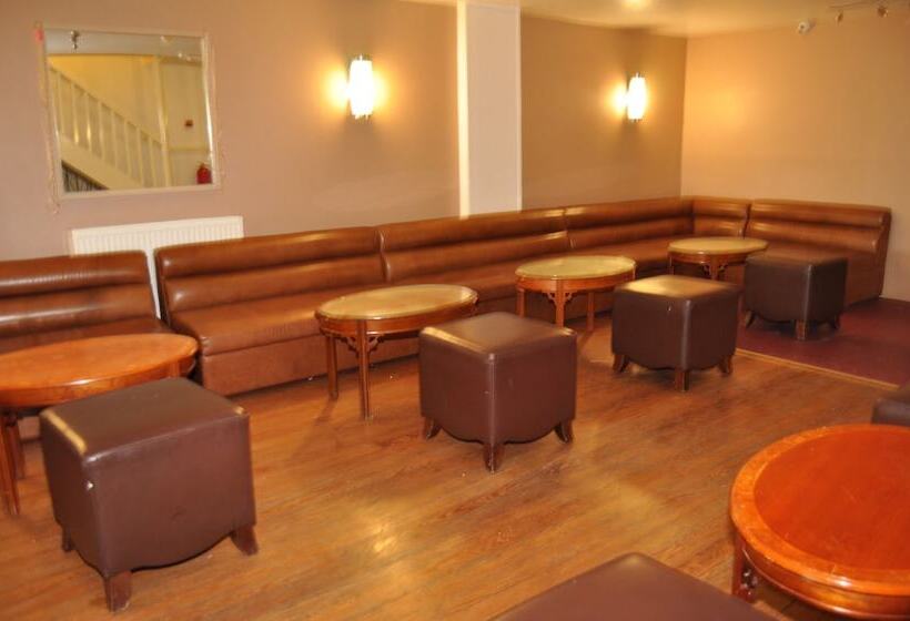 ホテル The Strand