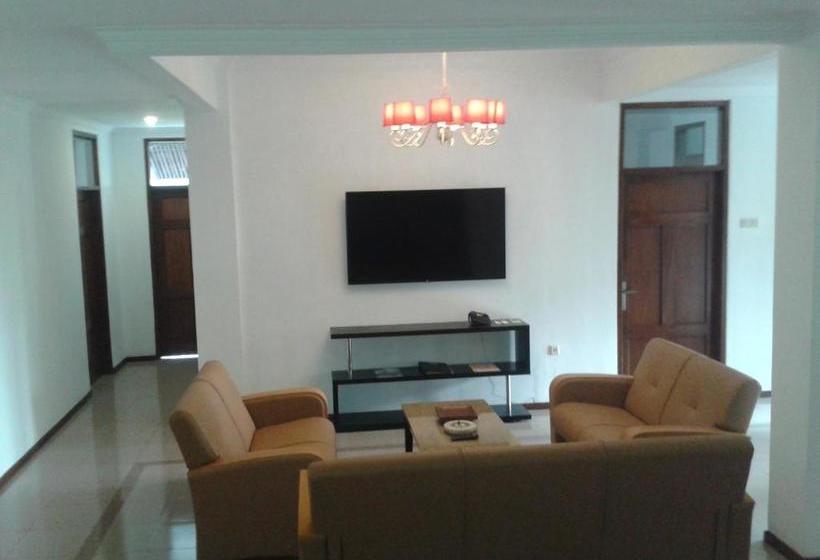 Hotel Valley Bistro Cafe And Resort