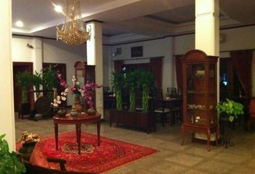 هتل Vayakorn Inn