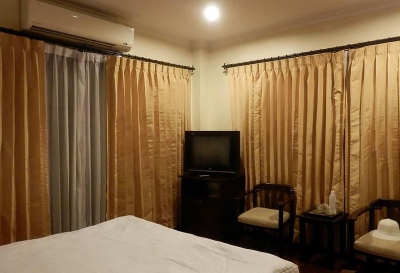 هتل Vayakorn Inn