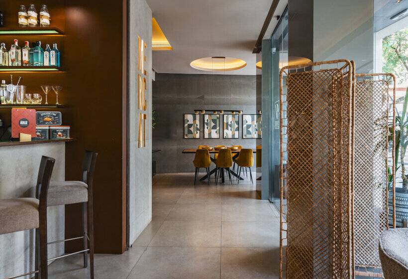 Отель Vincci Mercat