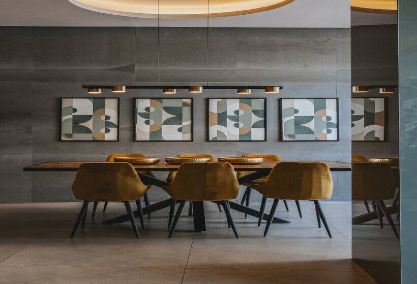 Отель Vincci Mercat