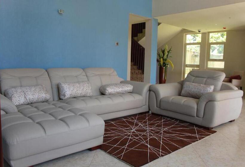 Imperial Heights Hotel, Entebbe