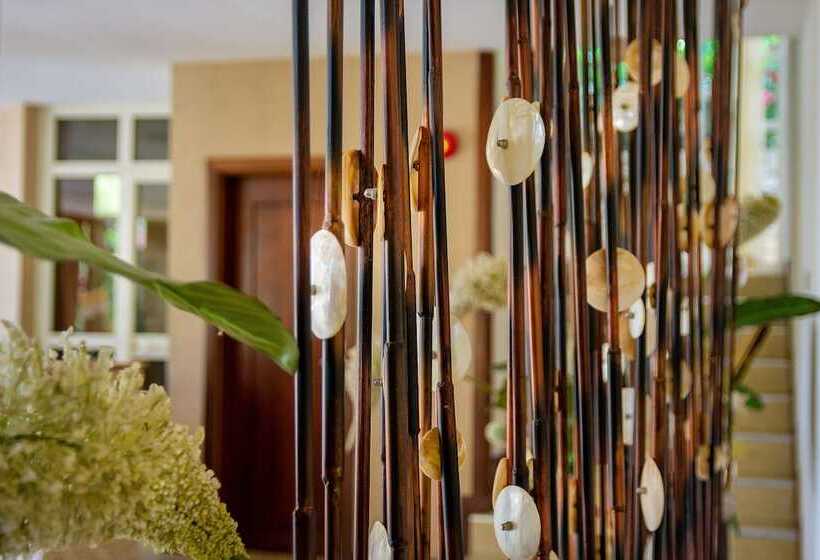 Imperial Heights Hotel, Entebbe