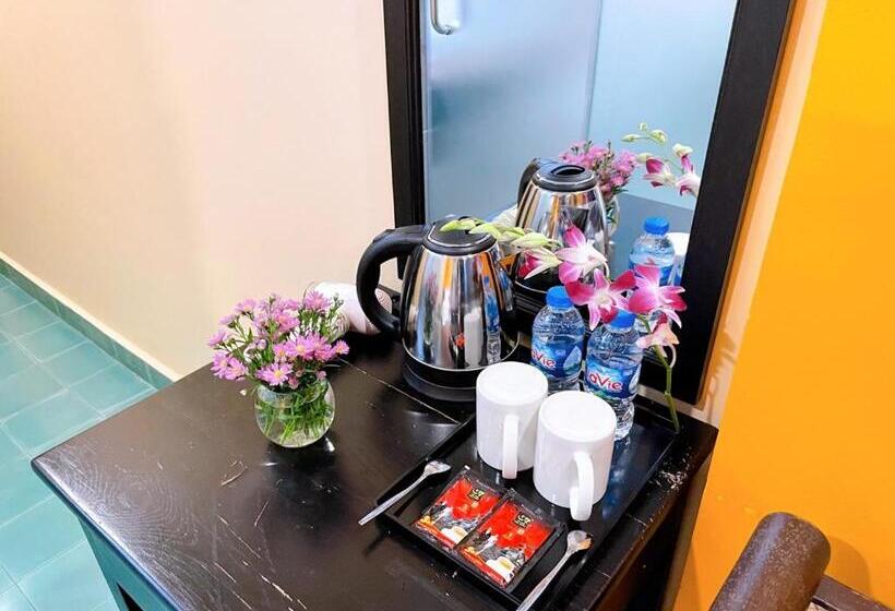 Ipeace Hotel   Bùi Viện Walking Street