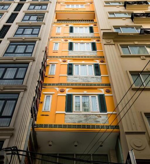 Ipeace Hotel   Bùi Viện Walking Street