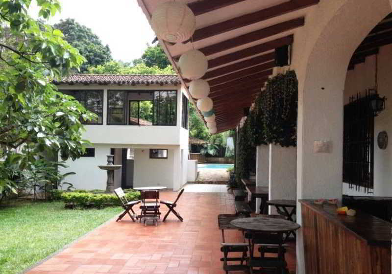 La Pinta Boogaloo Hostel