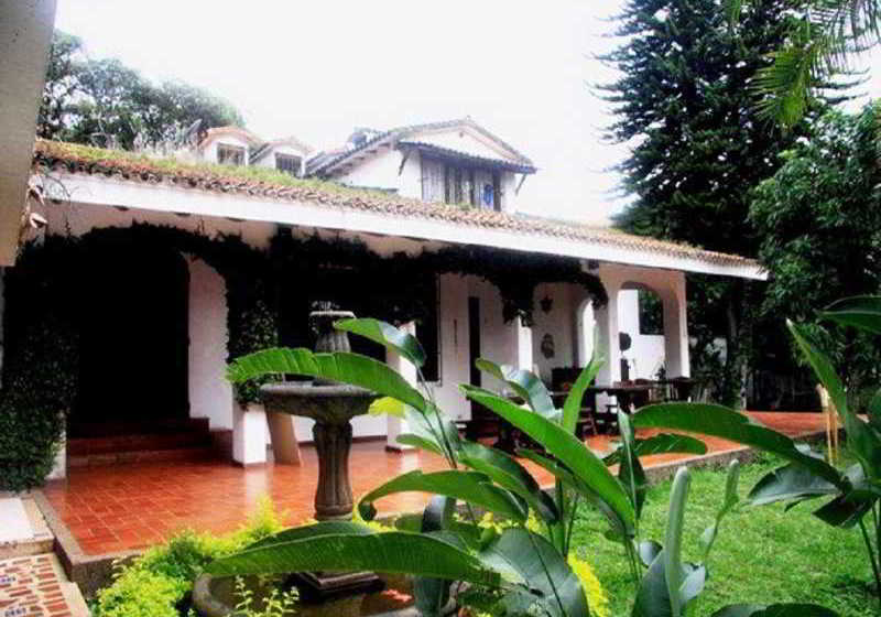 La Pinta Boogaloo Hostel