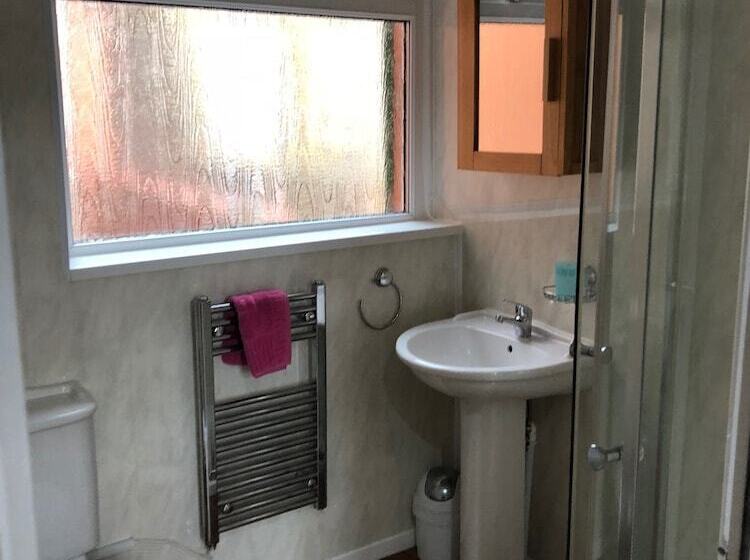 Lindisfarne Holiday Apartments Families & Couples Only