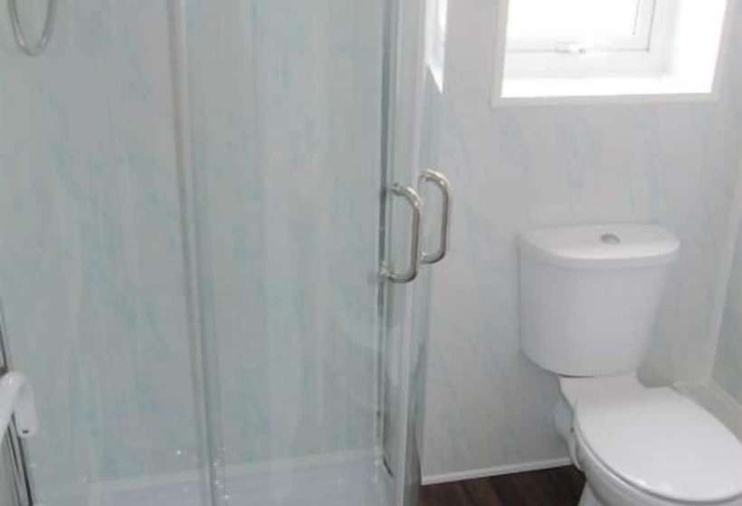 Lindisfarne Holiday Apartments Families & Couples Only