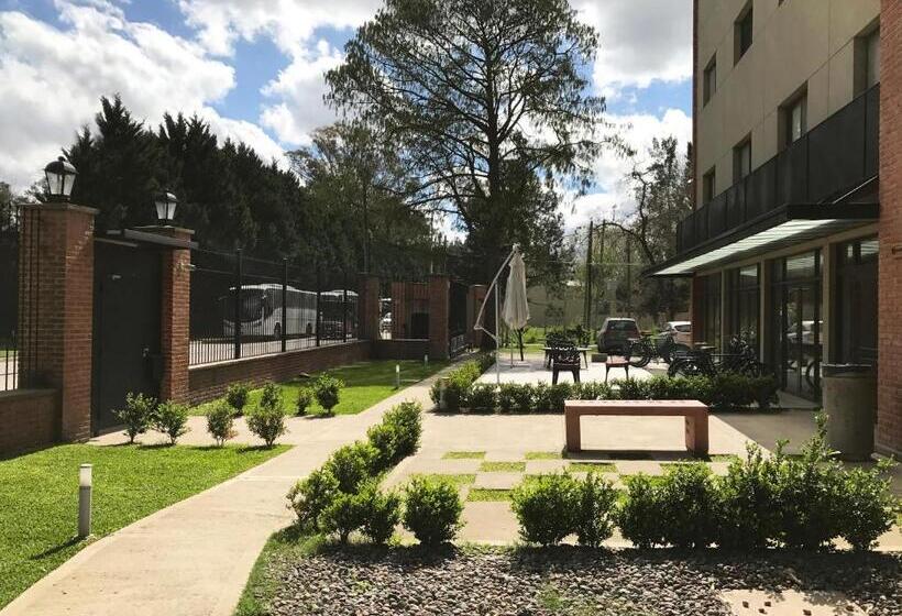 דירת נופש Casa Campus Pilar Suites