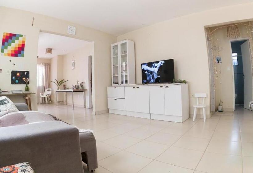 هاستل Casa Familiar Estaleiro