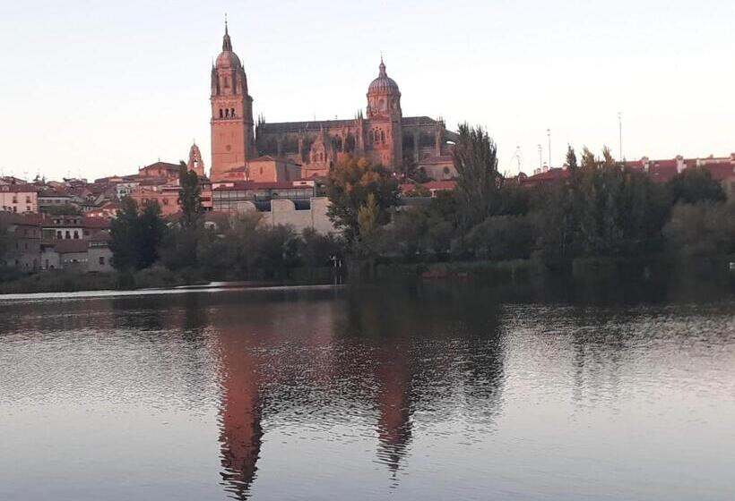 تختخواب و صبحانه Habitación Doble En Apartamento De 3 Habitaciones